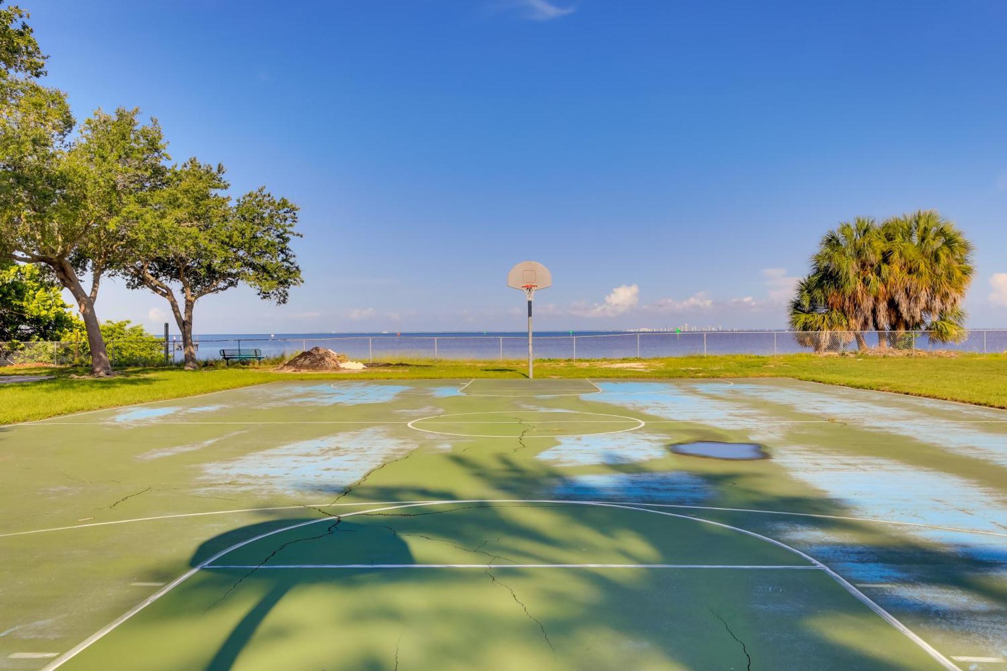 Coastal-Zen Ruskin Retreat Less Than 1 Mi To Beach! Экстерьер фото